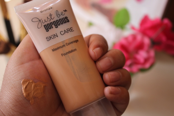 city-girl-vibe-jet-just-be-gorgeous-foundation-in-bronze