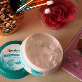 {Review} Himalaya Herbals: Nourishing Skin Cream – All Day Moisturizing